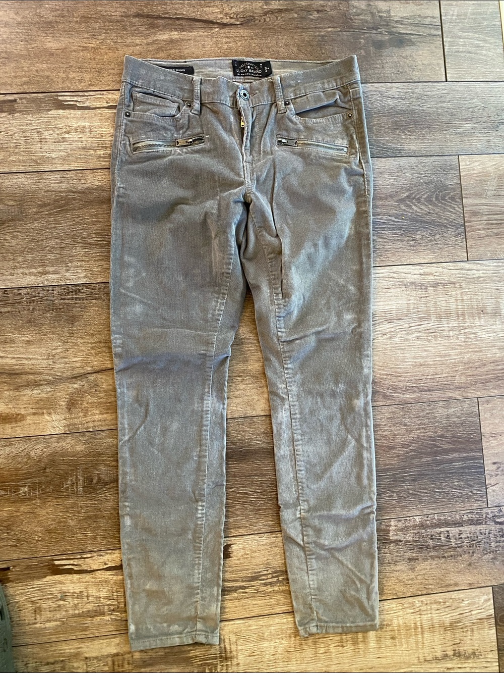 Lucky Brand women’s Skinny Corduroy Jeans in Gray